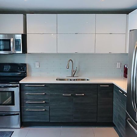 Spacious 3 Bdrm Home Near Downtown 渥太華 外观 照片