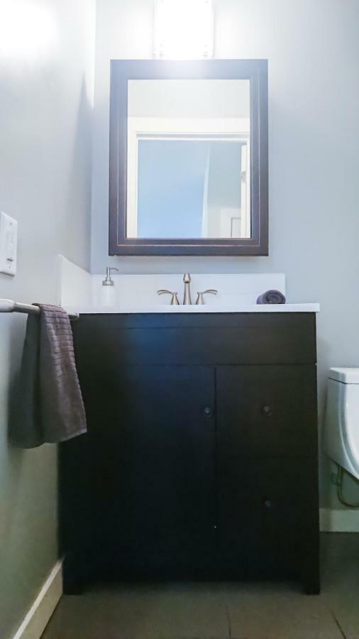 Spacious 3 Bdrm Home Near Downtown 渥太華 外观 照片