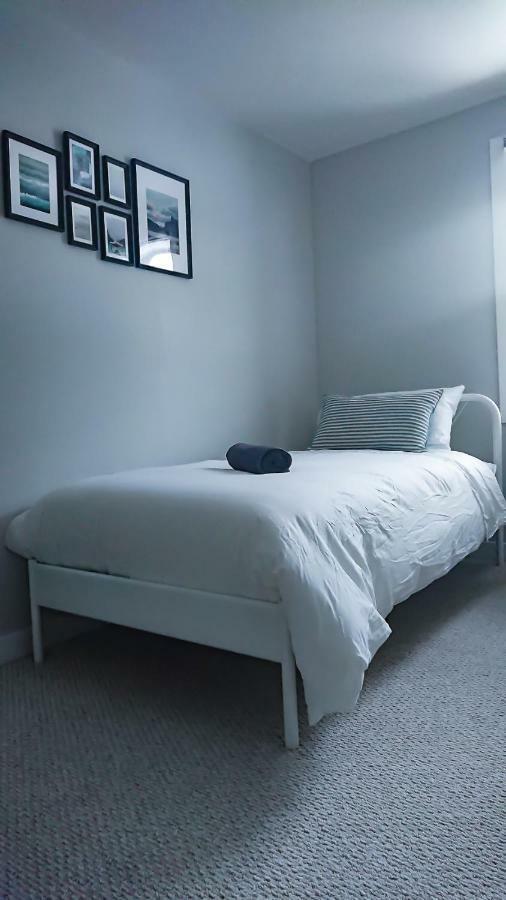 Spacious 3 Bdrm Home Near Downtown 渥太華 外观 照片